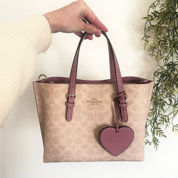 Coach Handbags - NWT‼️Coach Women Mollie Tote Bag 25 In Signature Canvas With Heart Charm CDF03